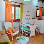 Дом отдыха Elia House