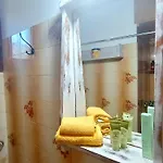 Elia House * Perítheia