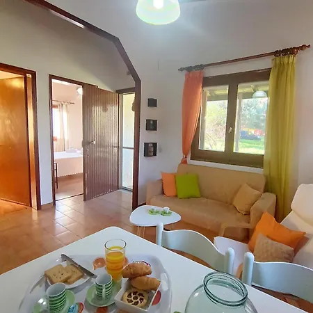 Holiday home Elia House Peritheia