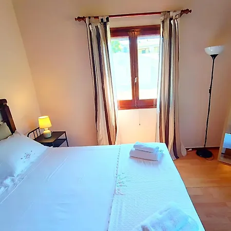 Holiday home Elia House Peritheia