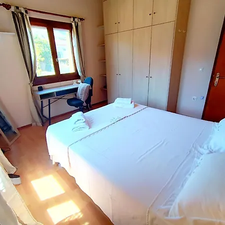 بيت للعطل Elia House *